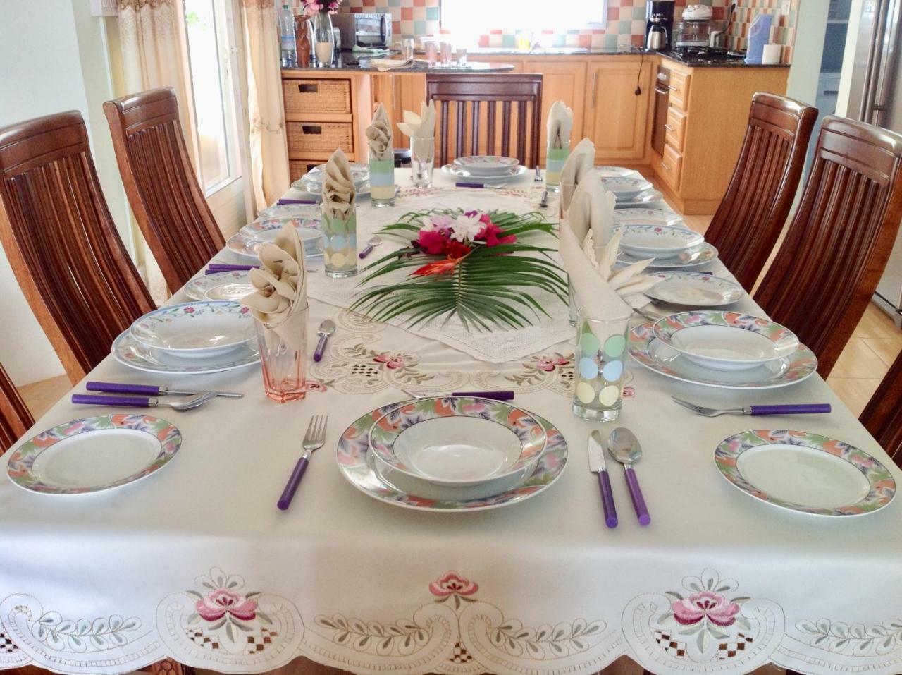 Fayruz Villa Is A 3 Bedroom, 3 Bathroom Detached House With Ac And Swimming Pool 5 Minutes Walk From Flic En Flac Public Beach מראה חיצוני תמונה