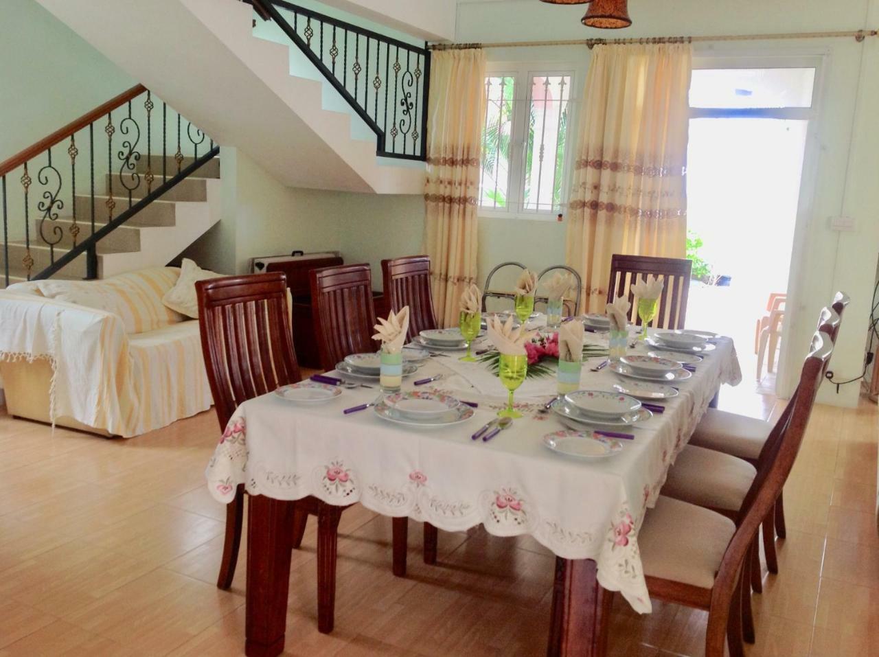 Fayruz Villa Is A 3 Bedroom, 3 Bathroom Detached House With Ac And Swimming Pool 5 Minutes Walk From Flic En Flac Public Beach מראה חיצוני תמונה